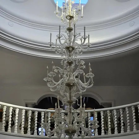 Palacio بيت ضيافة ماربيا