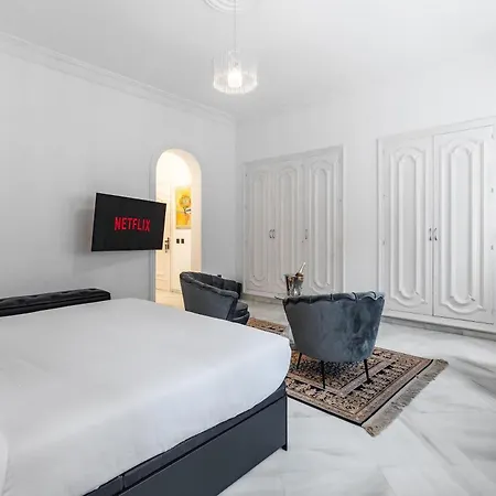 Palacio بيت ضيافة ماربيا