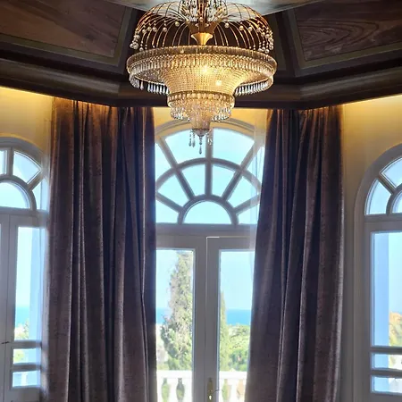 Palacio 3*